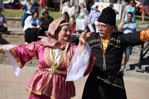 Azerbaijan Pavilion Draws Crowds at Turquoise Turkish Multicultural Festival