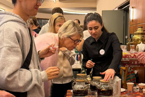 Azerbaijani Tea and Traditional Sweets Presented at International Festival in Brussels